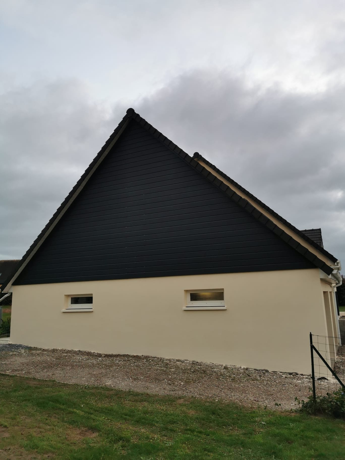 61aa95e7-cce1-4dd7-8474-9c976d3fa0a3